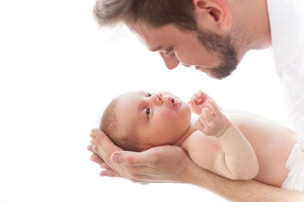 Vater und Baby: Eine besondere Bindung