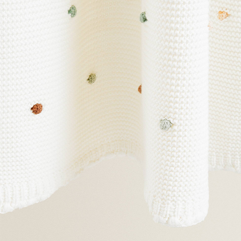 Annie & Charles® Baby Decke DOTS